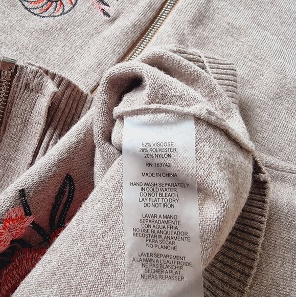 3/$40 Sale! Milano Embroidered Zip-Up Sweater with Hood 🌺 - Picture 5 of 8